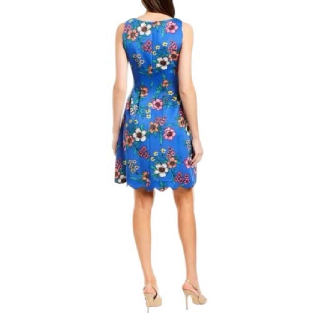 Vince Camuto Blue Floral Fit & Flare Scalloped Hem Sleeveless Dress Size 4 NWT - Picture 3 of 9